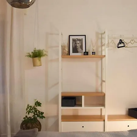 Galliera Street Apartment