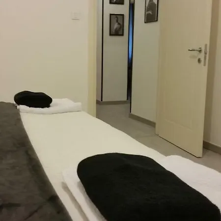 Apartment Galliera Street Bologna